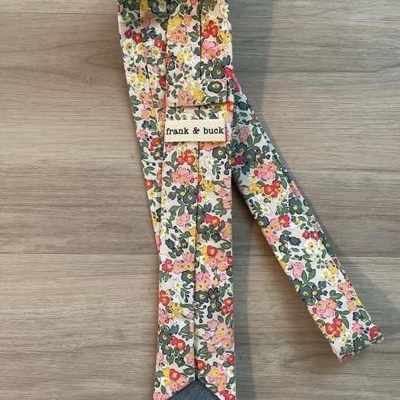 Floral Tie - Picture 3 of 4